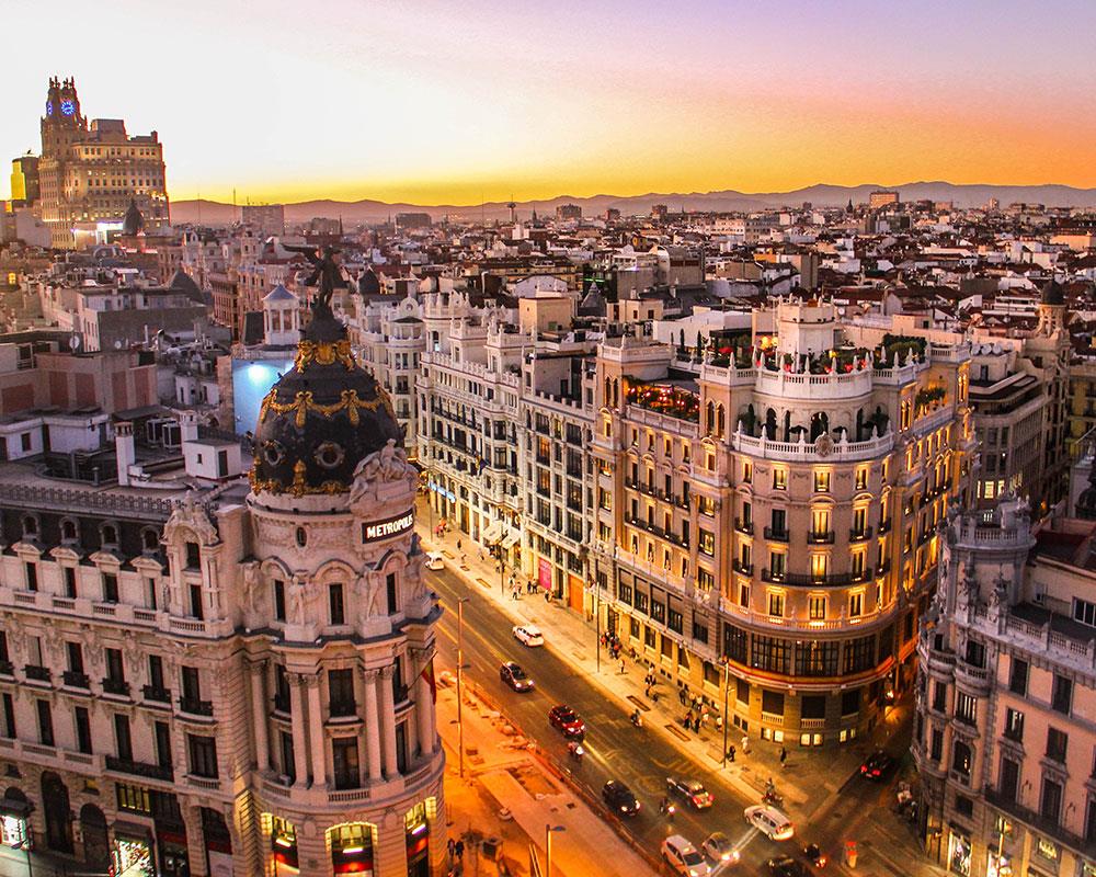 ANKARA HAREKETLİ İSPANYA & ENDÜLÜS TURU (6 Gece 7 Gün Madrid Gidiş-Barselona Dönüş)